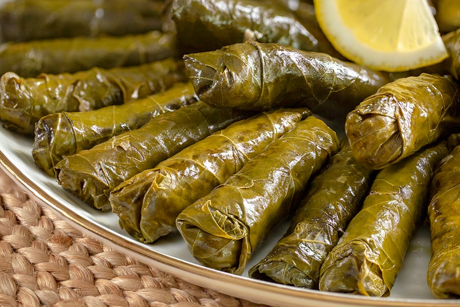 Bol ekşili limonlu zeytinyağlı sarma tarifi